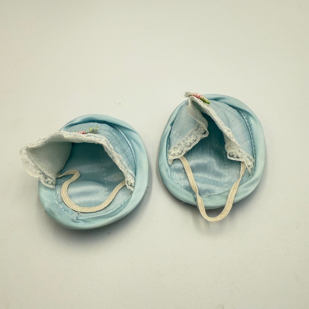 VTG Satin‎ Doll Slippers Lace Trim & Embroidered Roses– Baby Keepsake/Nursery - Picture 4 of 10